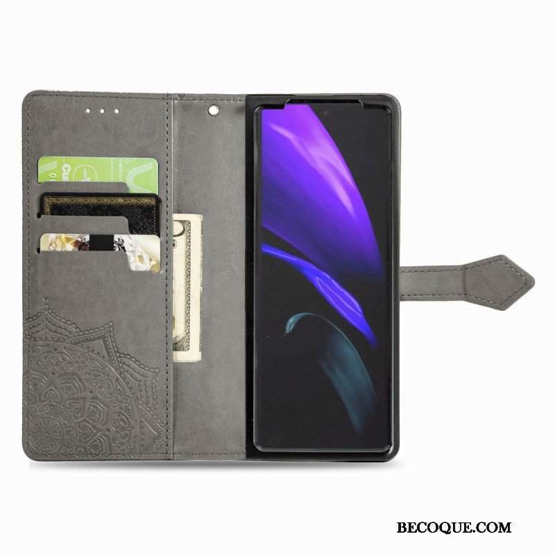 Etui Folio do Samsung Galaxy Z Fold 4 z Łańcuch Średniowieczna Mandala Z Paskami